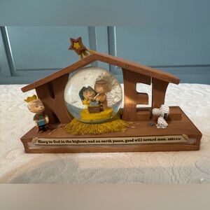 Peanuts Nativity Scene Snow Globe with Wooden Stable